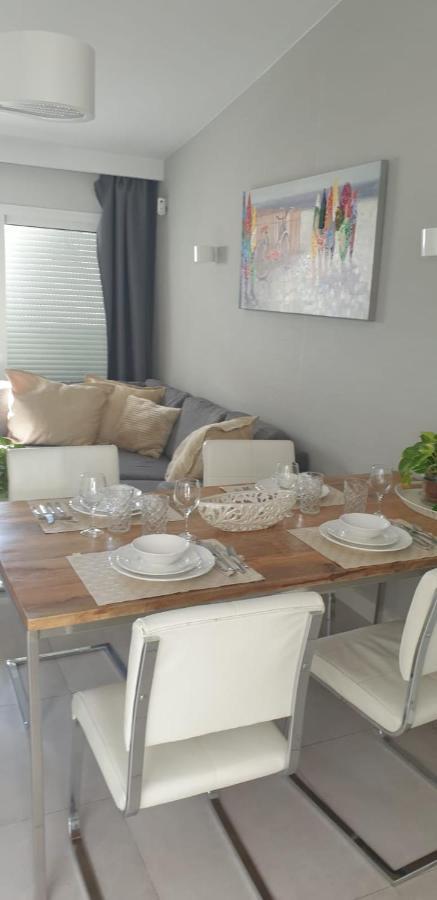 Luxury Apartment In Island Village 阿德耶 外观 照片
