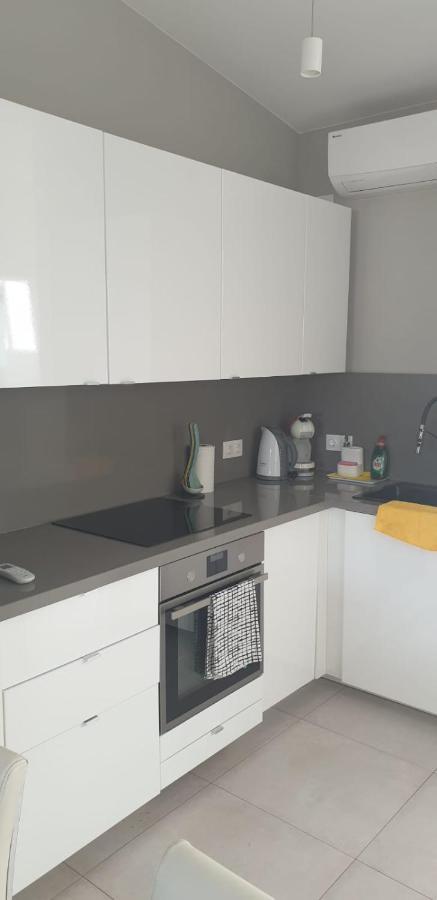 Luxury Apartment In Island Village 阿德耶 外观 照片