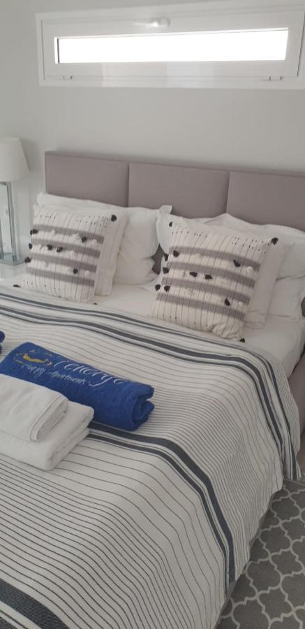 Luxury Apartment In Island Village 阿德耶 外观 照片