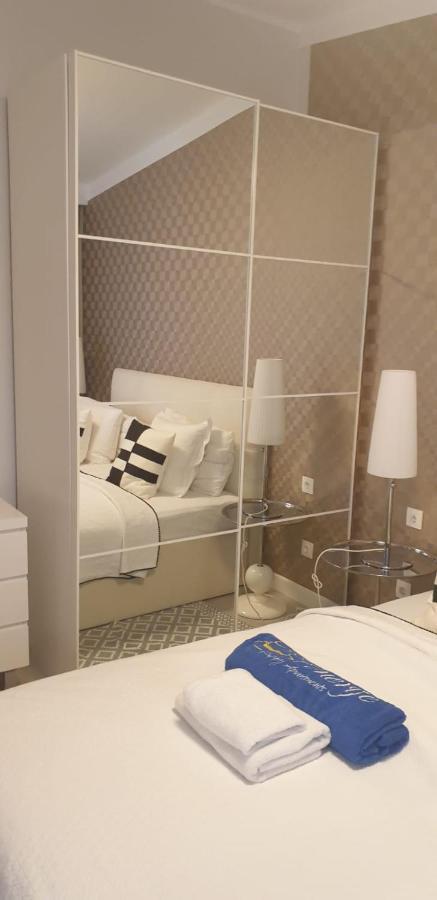 Luxury Apartment In Island Village 阿德耶 外观 照片