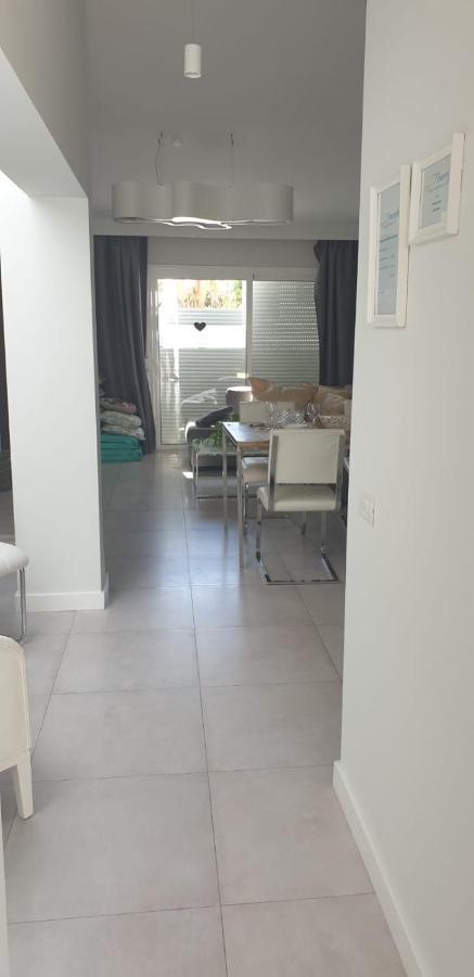 Luxury Apartment In Island Village 阿德耶 外观 照片