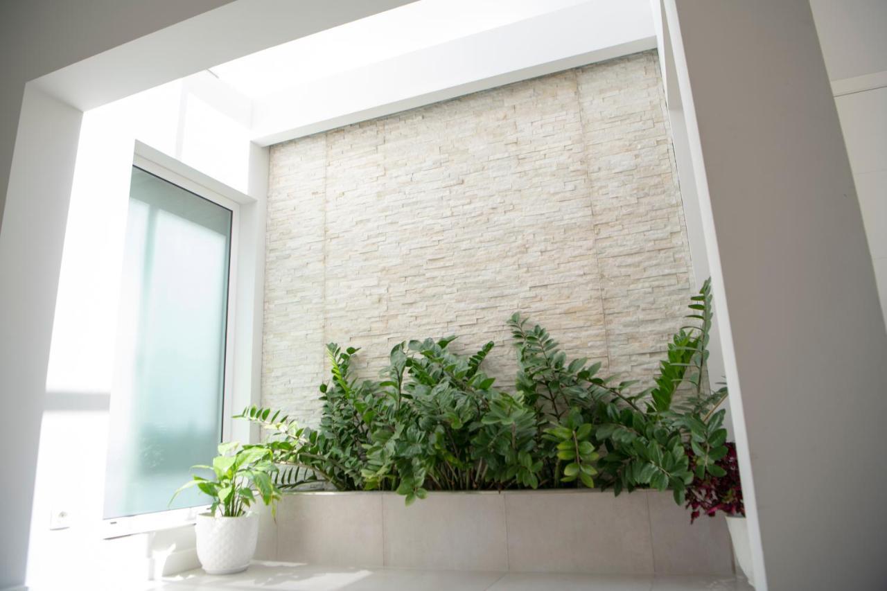 Luxury Apartment In Island Village 阿德耶 外观 照片