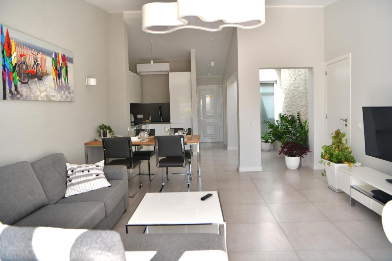 Luxury Apartment In Island Village 阿德耶 外观 照片